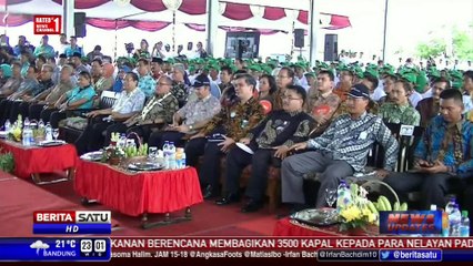 Menko Maritim Bagikan 1000 Kartu Asuransi Nelayan Banyuwangi