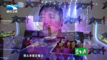 20160409 大王小王  小伙携女友表演钢管舞 现场求婚父母见证