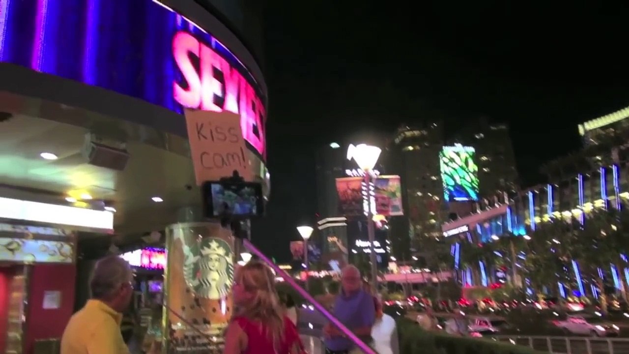 How To Get Girls To Kiss YOU Every Day! KISS CAM PRANK