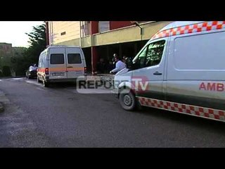 Report TV - Ersekë, po kullosnin bagëtitë qëllon me armë zjarri 2 vëllezërit