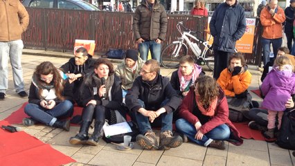 Debout la nuit prend de l'ampleur au Mans