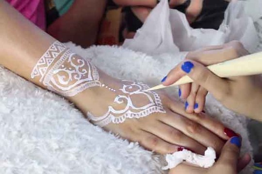 Newly Amazing Ramadan Henna with _ حنّة لشهر رمضان المبارك I Planning Your Henna Party in Ramadan I Best Arabic Henna Designs for Ramdan I Eid Mubarak Mehndi Heena designs for Girls | Ramadan Mubarak 2016 Ramadan Kareem
