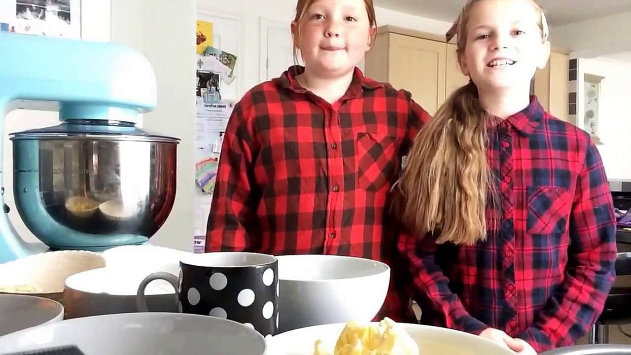 Classic Victoria Sponge Cake ||The Two Cake-ateers||