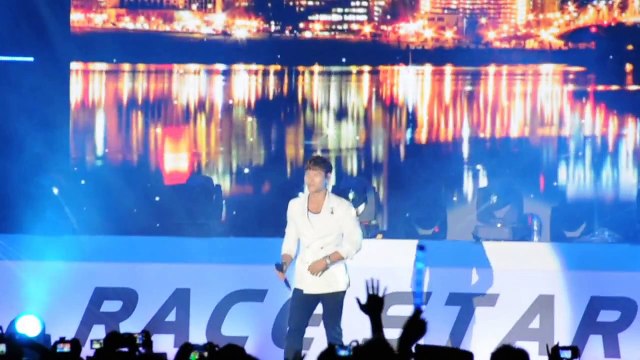 [FANCAM] 130713 RUNNING MAN FAN MEETING IN HONG KONG (Kim Jong Kook & HAHA - cute)