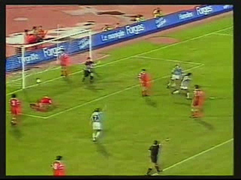 The MESSI of the 1990s -  Roberto Baggio a.k.a. Bobby Badger - Amazing Solo & Goal vs. Czechoslowakia - World Cup `90