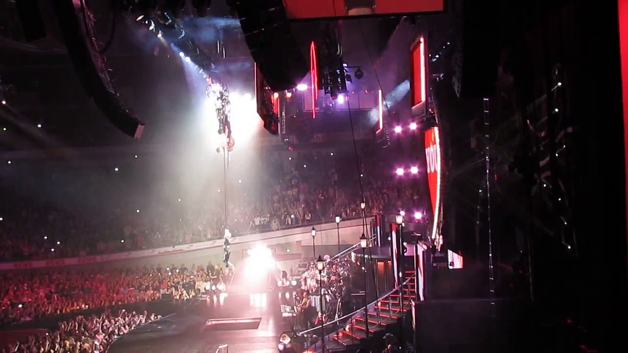 Pink - Raise Your Glass 2013 live Dortmund