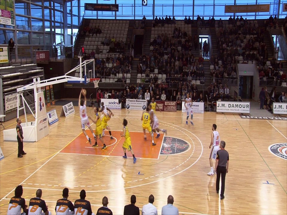 NM2 J22 Cognac vs Garonne