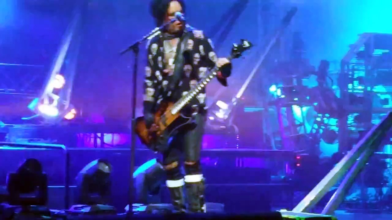 Motley Crue Live in Quebec City 20/10/2015  " Saints of Los Angeles "