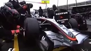 Spa 2005 Kimi Räikkönen slows down everyone in pit lane