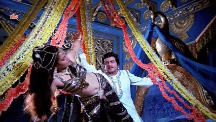 Pyaar Ki Pehli Raat Aayee - Mandakini, Hot song