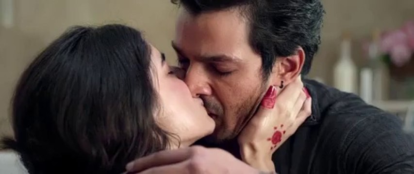 Pakistani Marwa Hocane Shameful & Vulgar Scenes In Her Bollywood Movie. Now she can never come to Pakistan Due to Mullah Abdul Qavi