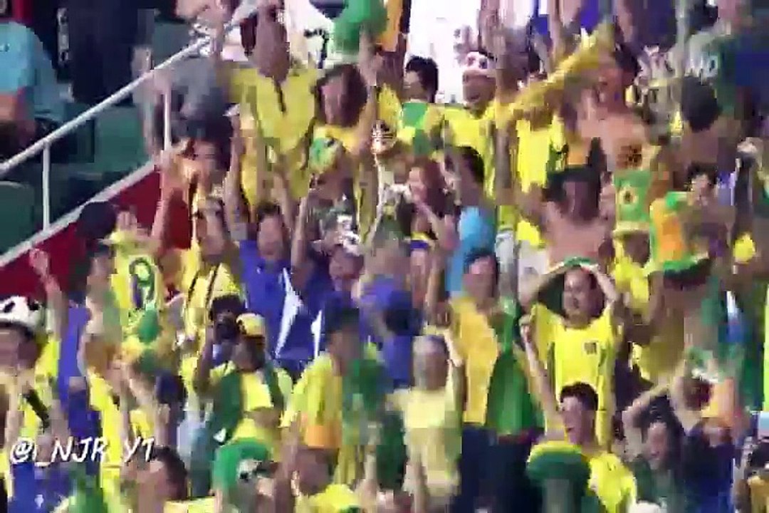 Ronaldinho Amazing Free Kick vs England 2014 [New Football Goals]