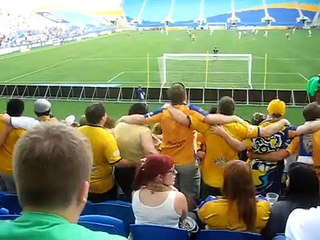 Gold Coast United Fans Celebrate 09/10/11