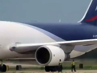 Man died by plane's fan (WARNING-GRAPHIC CONTENT)