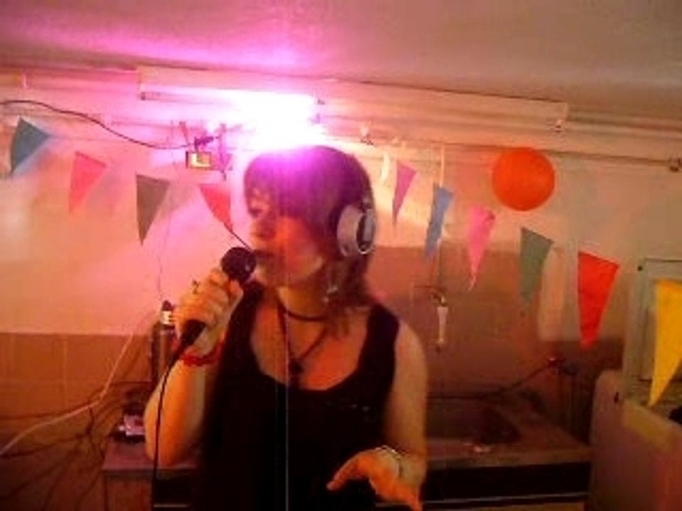 Manon ke chante... dans le vide !