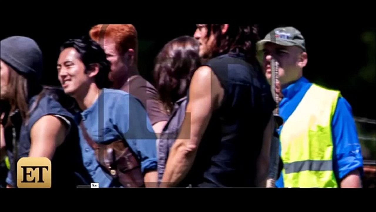 MAJOR character in Walking Dead season 6? What comic to get.