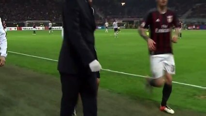 Morata squirts Romagnoli with water as he gets subbed