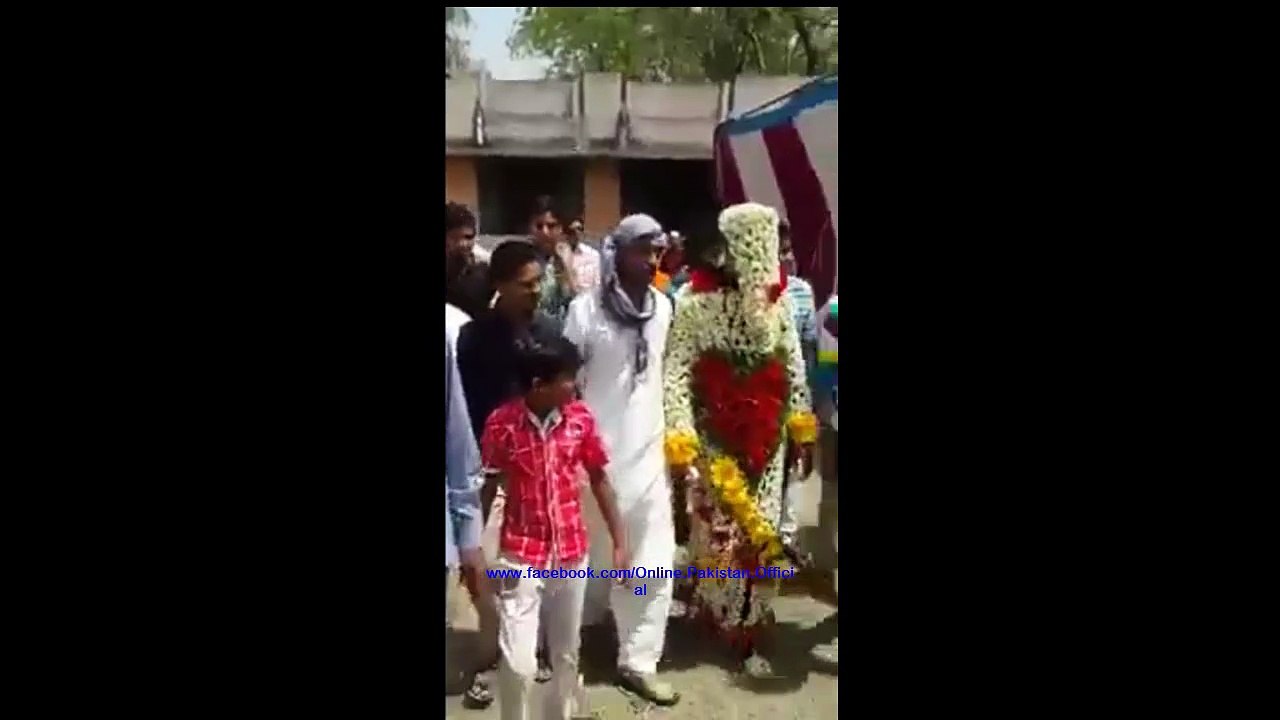 ایسا دلہا جو آپ نے پہلے کبھی نہ دیکھا ہو گا