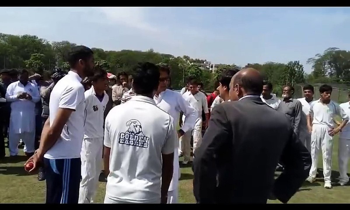 Imran Khan Hunts For Fast Bowlers In Islamabad