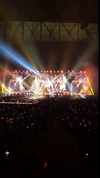 One Direction - What Makes You Beautiful