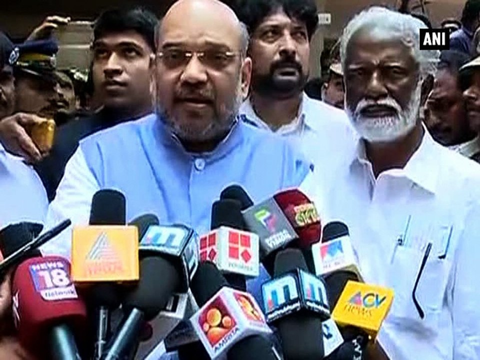 Politicians express grief over Kollam temple tragedy