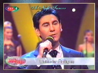 Bahadır ÖZÜŞEN-Duygular Coşuyor Çaldığın Zaman