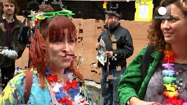 Через панамські документи британці вимагають відставки очільника уряду Девіда Камерона