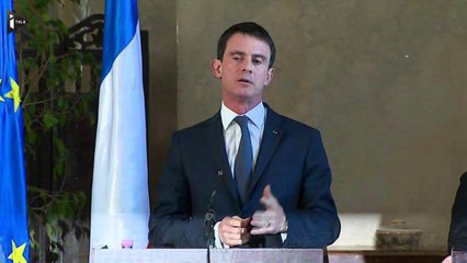 Скачать видео: Manuel Valls sur la polémique des visas : 