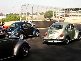 Arrancada em interlagos. Fusca x fusca e Variant X fusca