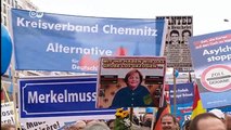 AfD sorgt sich ums  Vaterland und demonstriert gegen Flüchtlingsaufnahme in Berlin - DW Nachrichten