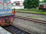 Manobras Ferroviárias - Engate de Locomotiva em Vagão de Passageiro