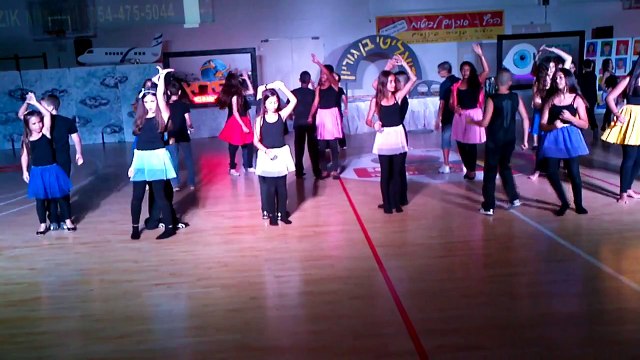 מסיבת סיום בית ספר בן גוריון מחזור י ט כיתות ו קרית מוצקין 2013-3-DJ איציק מובייל