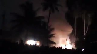 First video from the fire in the puttingal temple in India