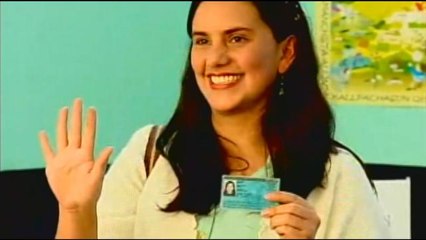 La candidata presidencial Verónika Mendoza vota en Cuzco -