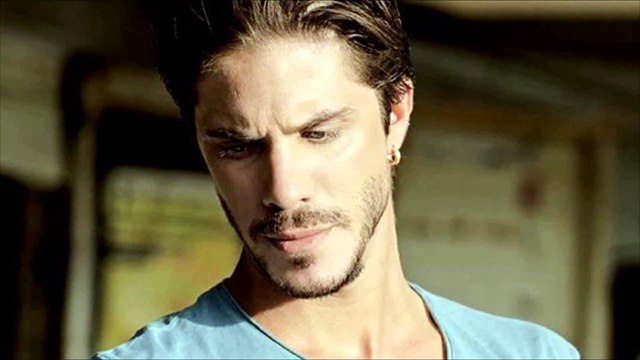 Και αν σου λέω...θα μου λείψεις...μην θυμώσεις!!!!!!