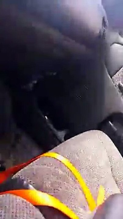 Un piment bloque une place réservée pour handicapés avec son truck et filme son exploit