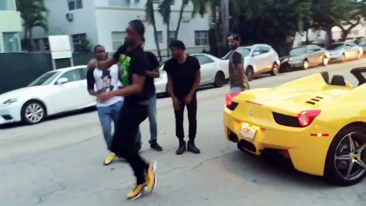 Young Thug - Pull Up On A Kid with #ThaKrew