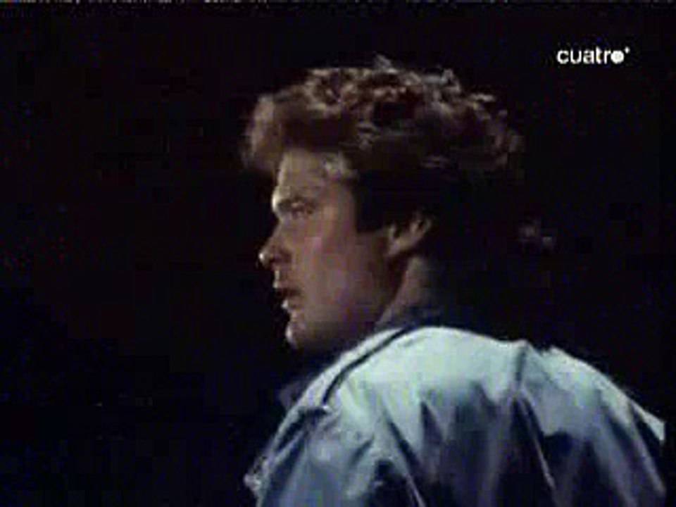 Kitt se presenta a Michael Knight