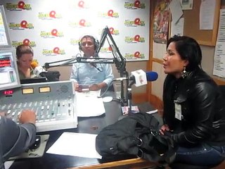 Celinda Vargas con Edwin Sierra en "Qumbias y Risas" de La NuevaQ FM