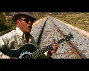 THIERA BRUNO - tsy laitra