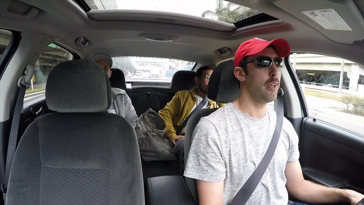 Il piège ses amis en se faisant passer pour un chauffeur UBER - Fake Uber Surprise