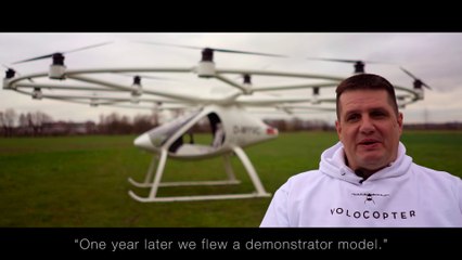 Download Video: Ce drone géant est piloté par une personne à l'intérieur ! Nouvel hélicoptère