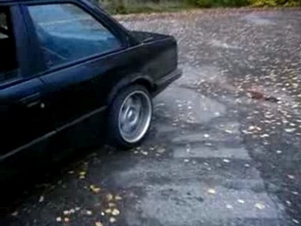 BMW E30 en action
