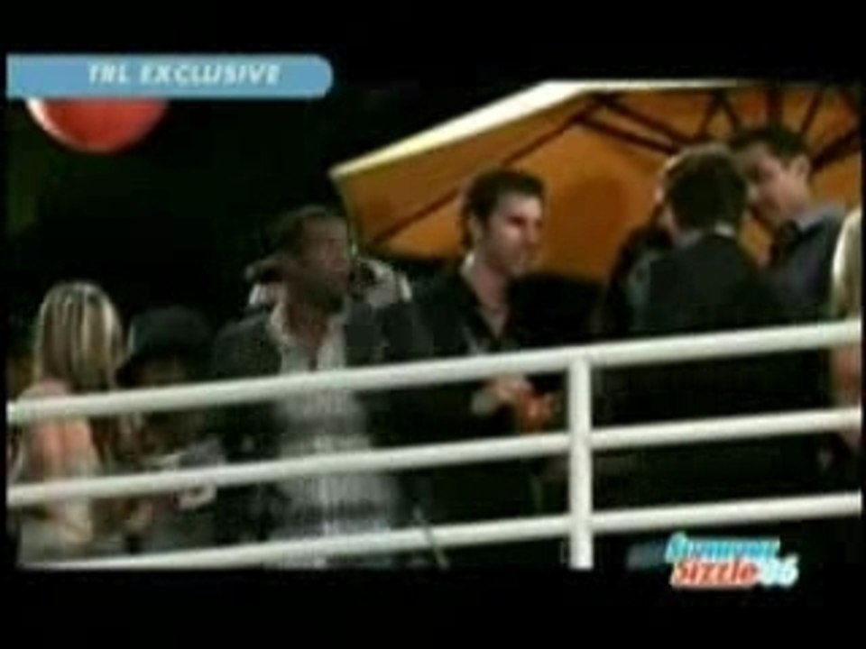 Hilary & Haylie Duff mtvtrl 26/06/06