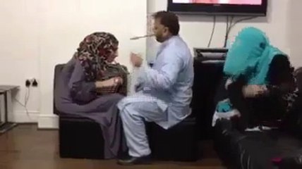 VERY FUNY APNI HUSI ROK KY DEKHAO