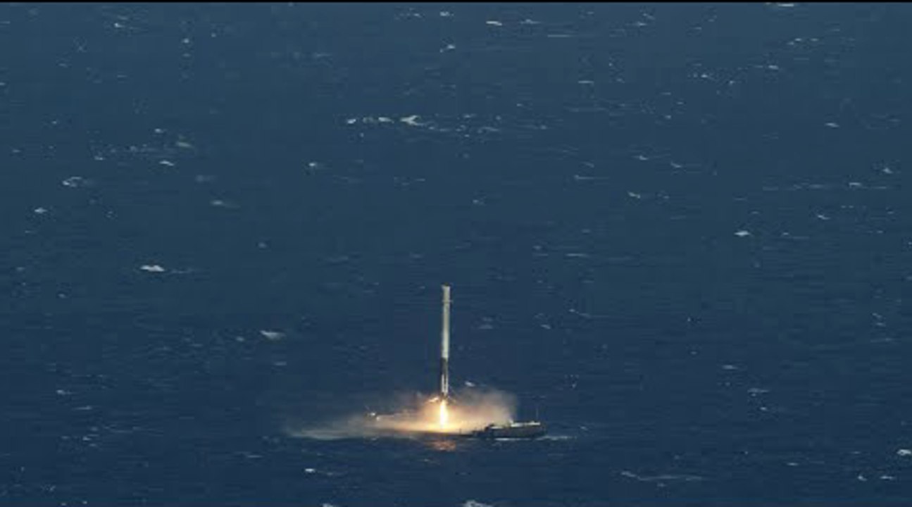 La fusée SpaceX réussit un atterrissage en pleine mer