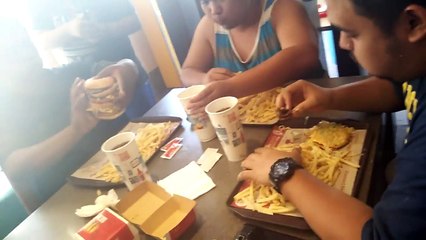 McDo's Big Mac Meal eating challenge by Aruba WC-Manila