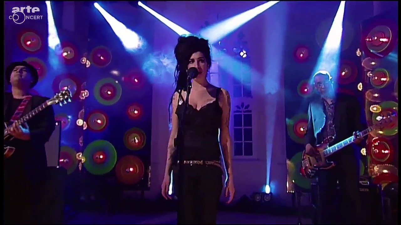 Amy Winehouse in concert live in Dingle