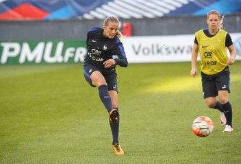 France-Ukraine Féminine : 2 minutes dans les pas des Bleues