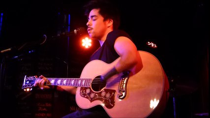 Alejandro Reyes *Starman* David Bowie Cover - Bleu Lezard Lausanne 08.04.2016